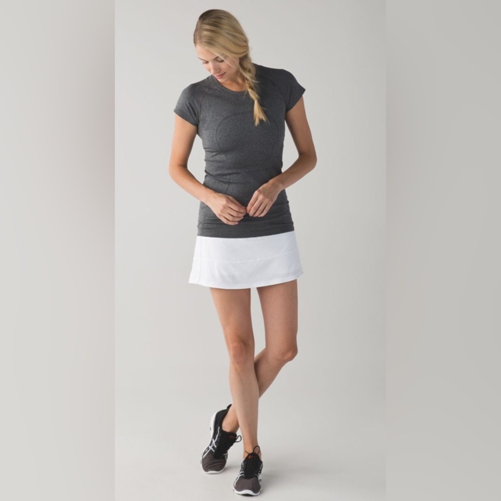 Lululemon Pace Rival Skirt II (Tall)
White EUC